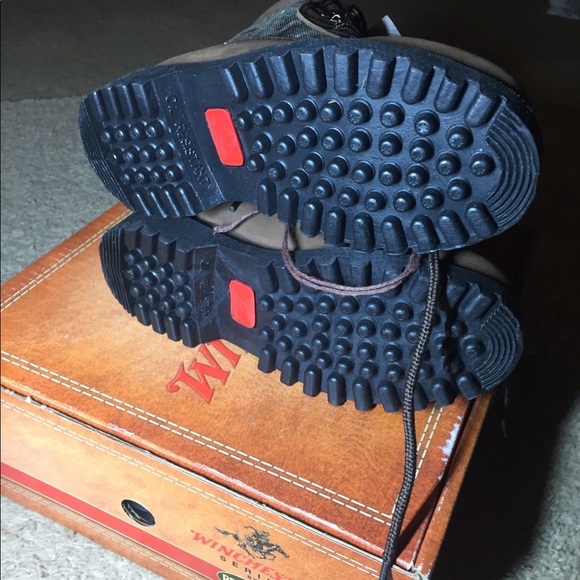 Brand new youth size 2 insulated waterproof boots. - Picture 5 of 6